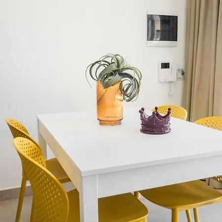 Beeapartments Апарт-отель 3*