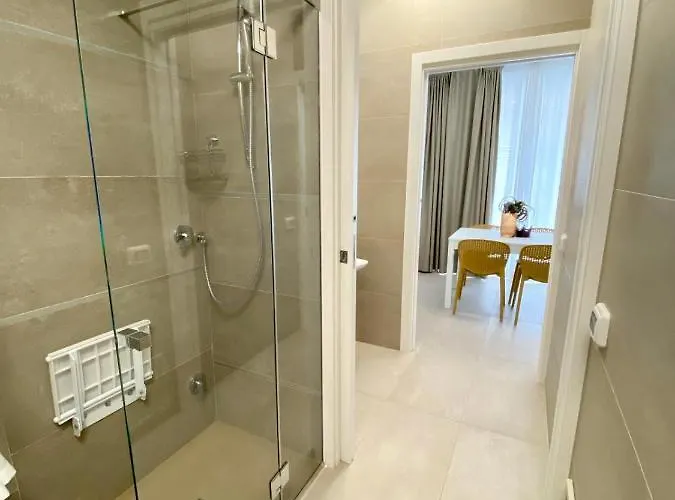 Beeapartments Апарт-отель 4*