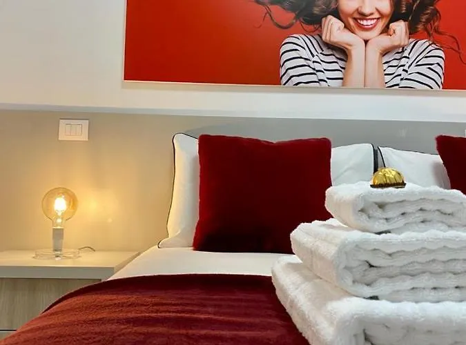 Апарт-отель Beeapartments 4*